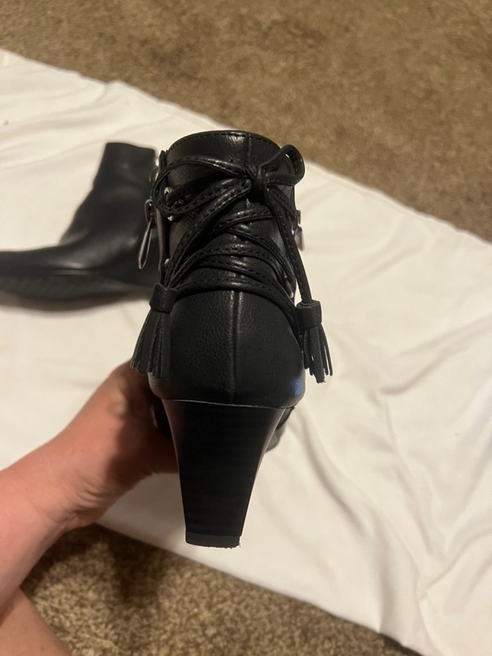 Adrienne Vittadini black leather booties. Zip closure   Never worn - Picture 5 of 7